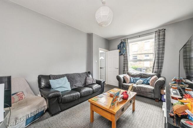3 bed Terraced for sale Image 4