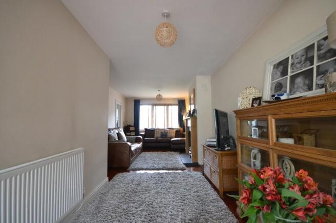 Living room pic 3