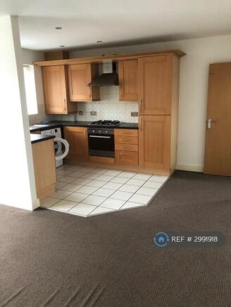 2 bed Flat to rent Image 4