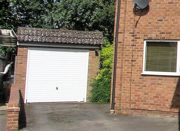 Garage & Parking