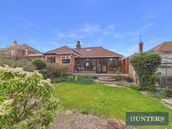 2 bed Semi-Detached Bungalow for sale Image 12