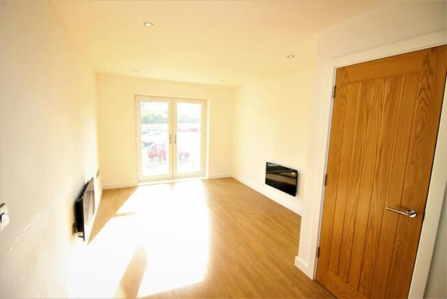 2 bed Flat to rent Image 6