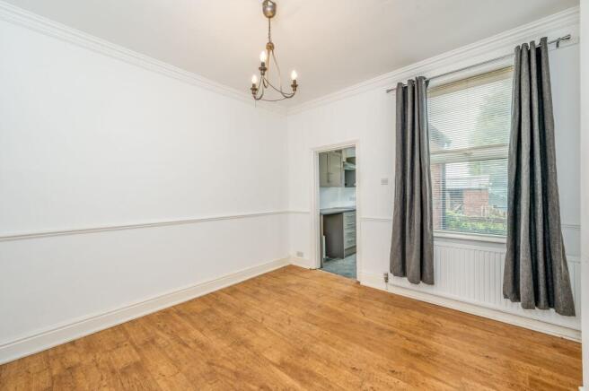3 bed Terraced to rent Image 7