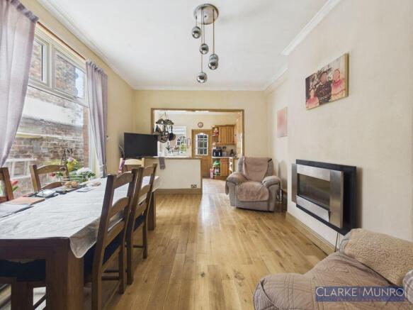 4 bed Terraced for sale Image 6