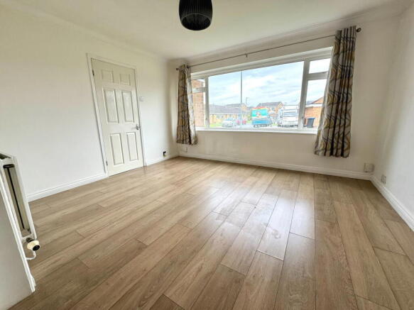 3 bed Semi-Detached for sale Image 4