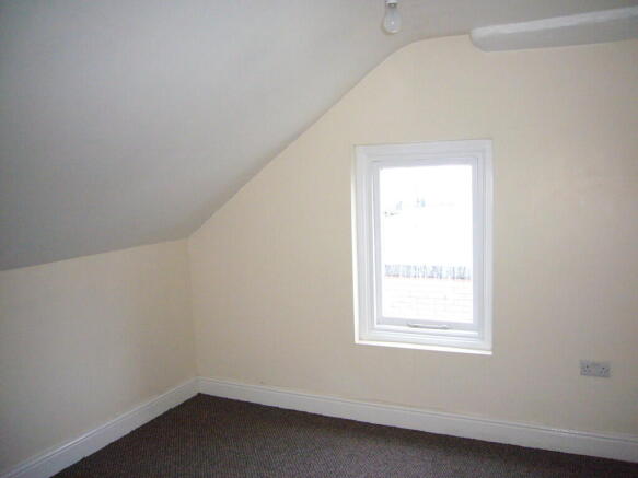 2 bed Flat to rent Image 9