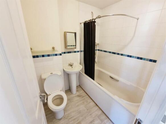 www.primechoiceproperties.co.uk-rushden estate age