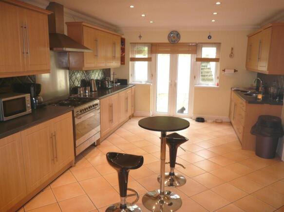 Kitchen/Breakfast Room