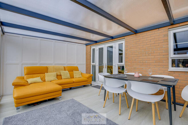 4 bed Detached for sale Image 8