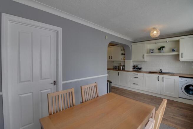 3 bed Semi-Detached for sale Image 12