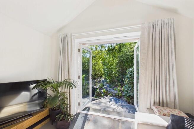 Lounge with views...