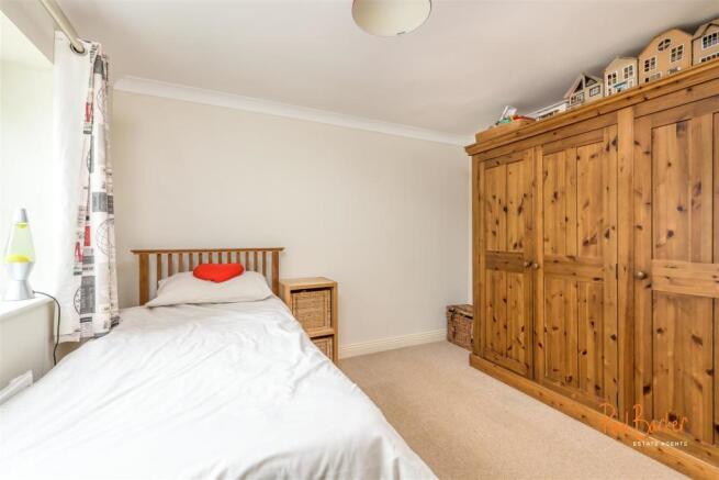 220511 - 12 St Barts Close - 13 [WM].jpg