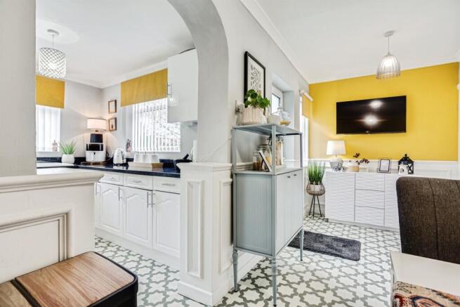 2 bed Terraced for sale Image 6