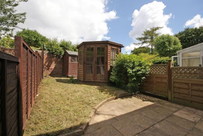 2 bed End of Terrace to rent Image 4