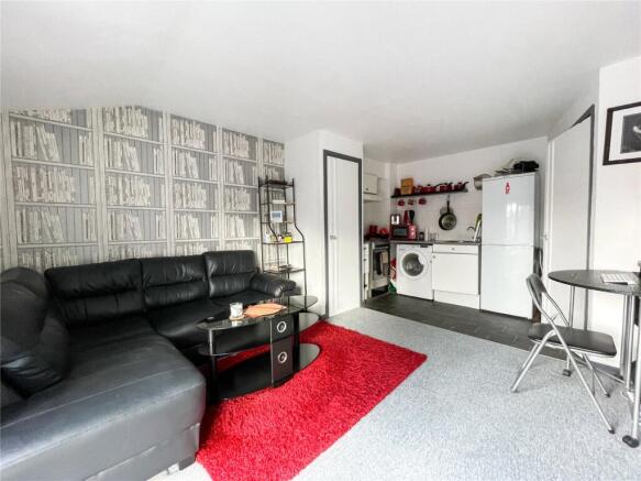Sitting Room /Kitche