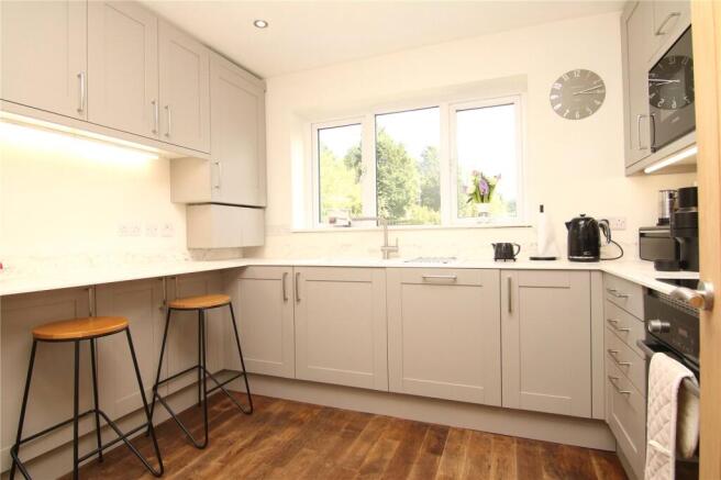 4 bed Detached for sale Image 7