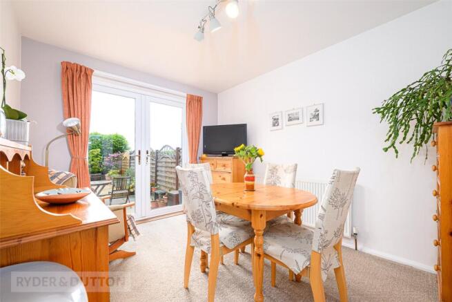 3 bed Semi-Detached for sale Image 6