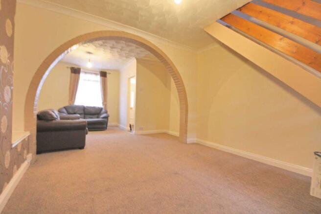 Lounge/Dining ...