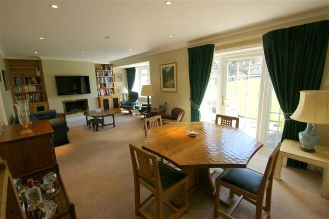 Lounge / Dining Room