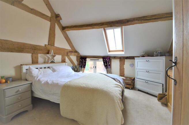BEDROOM 2