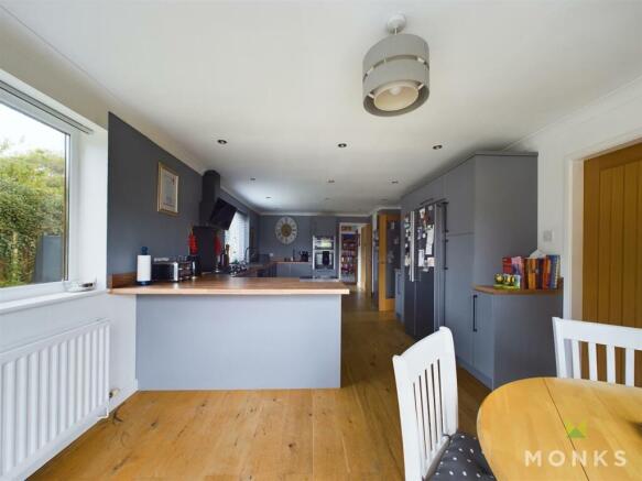 CAM01520G0-PR0085-STILL021.jpg