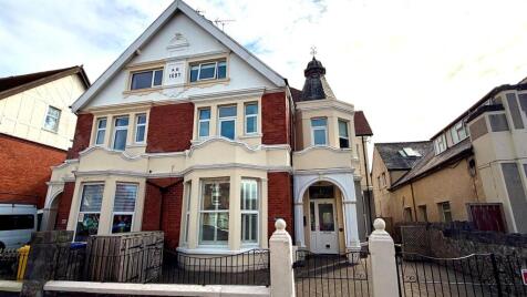 Mostyn Avenue, Craig Y Don, Llandudno