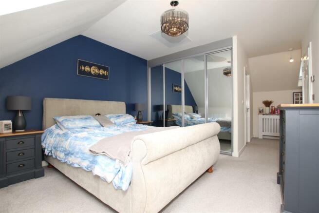 Bedroom 1.JPG