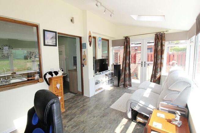 4 bed Semi-Detached for sale Image 10