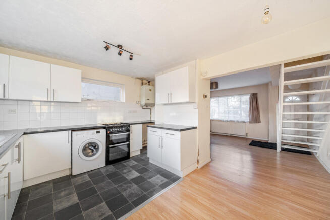 1404771-4-6979cf2...