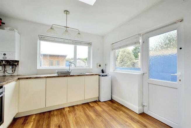 Kitchen_2.jpeg
