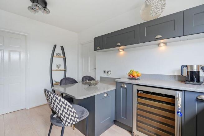 4 bed Detached for sale Image 6