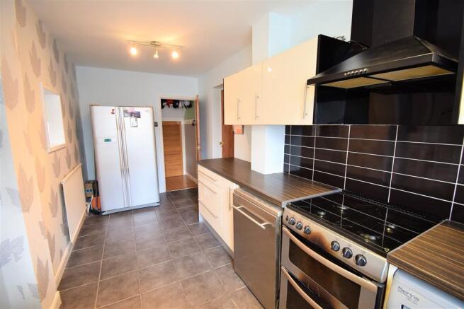 KITCHEN BREAKFAST ROOM Cont: