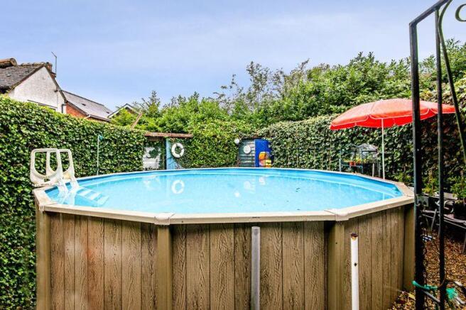 ABOVE GROUND POOL