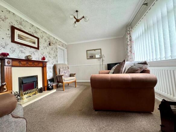 Semi-Detached for sale Image 3
