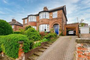 31, St Swithins Walk, York YO26 4UG