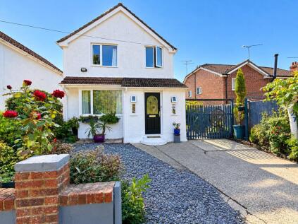 Blackdown Road, Deepcut, Camberley, Surrey, GU16