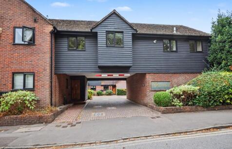 The Hart, Farnham, Surrey, GU9