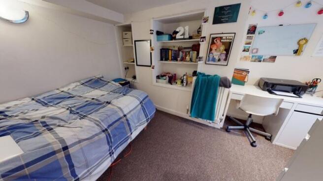 4 bed End of Terrace to rent Image 4