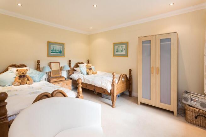 bed 4