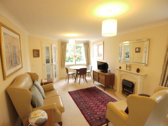 Winchmore Hill Road, London, N21 photo 4