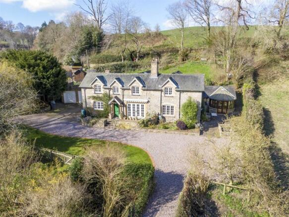 Accommodation Comprises