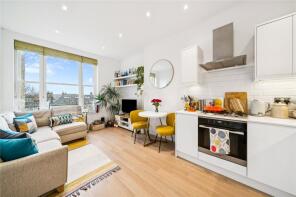 Flat 5, 140 St Martins Court, Trinity Road, Wandsworth, London SW17 7HS