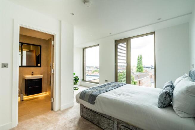 2 bed Apartment to rent Image 9