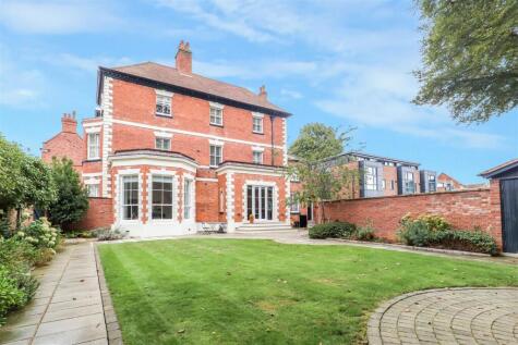 Bridge Street, Kenilworth