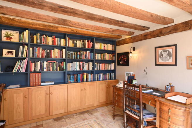 Photo 8
