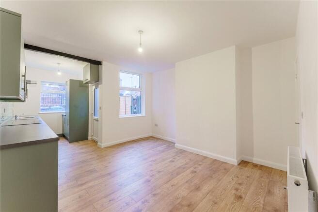 3 bed Terraced for sale Image 11