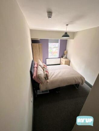 1 bed House Share to rent Image 6