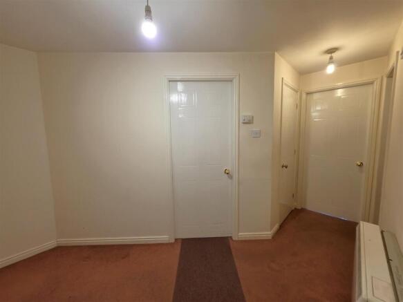 2 bed Apartment for sale Image 9