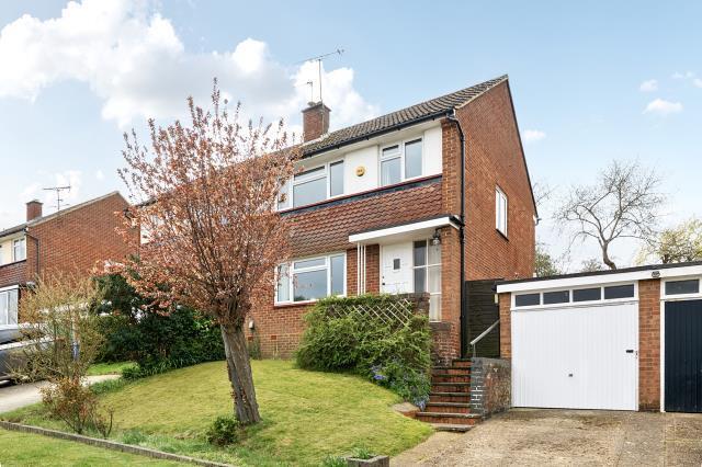 3-bed semi-detached on Poles Hill, Chesham, £530,000