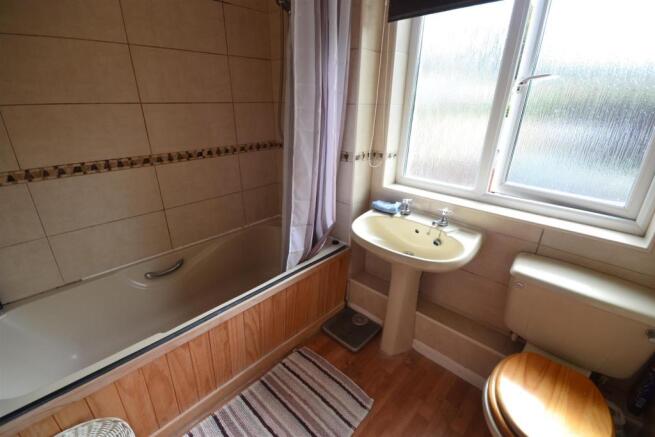 Bathroom.jpg